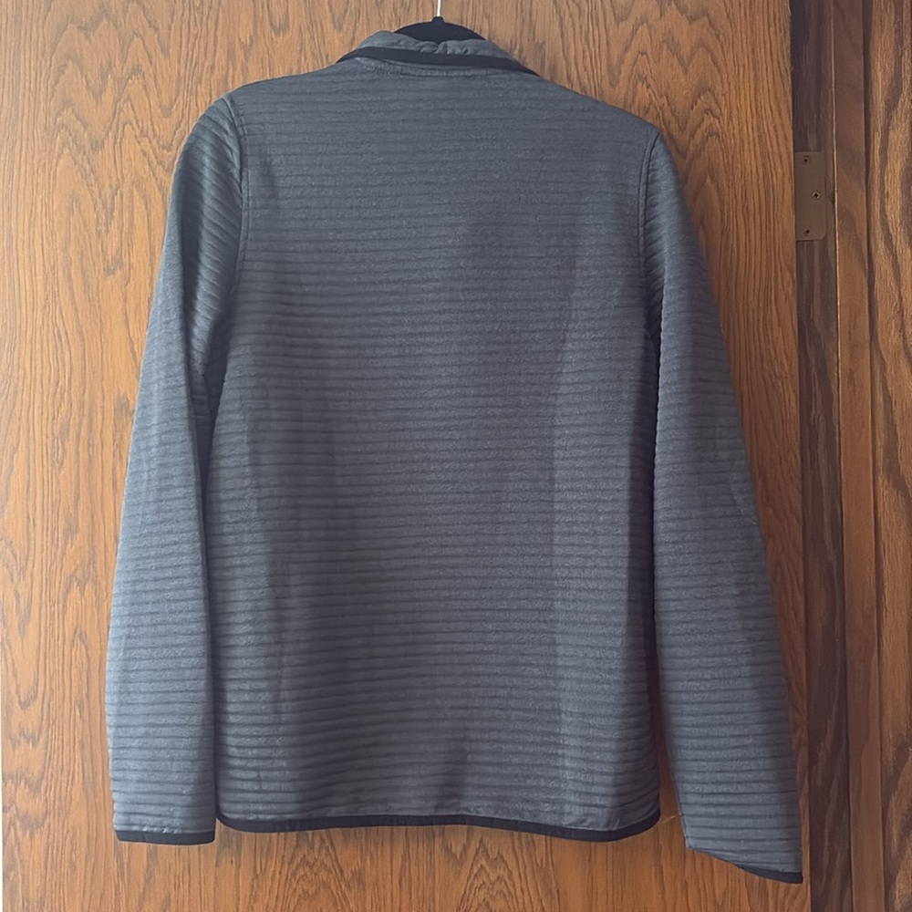 Soft gray lightweight pullover - Picture 3 of 7